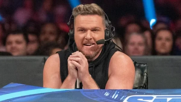 Pat McAfee es el nuevo comentarista de Raw