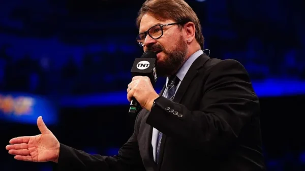 Tony Schiavone explica su ausencia de AEW Dynamite