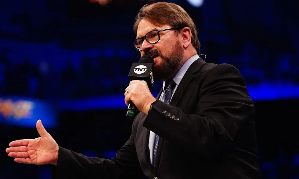 Tony Schiavone explica su ausencia de AEW Dynamite