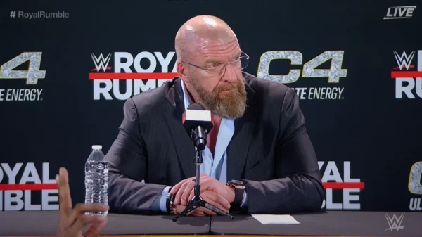 Triple H sobre Vince: "Queremos enfocarnos en lo positivo"