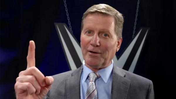 John Laurinaitis se pronuncia por acusaciones de abuso sexual