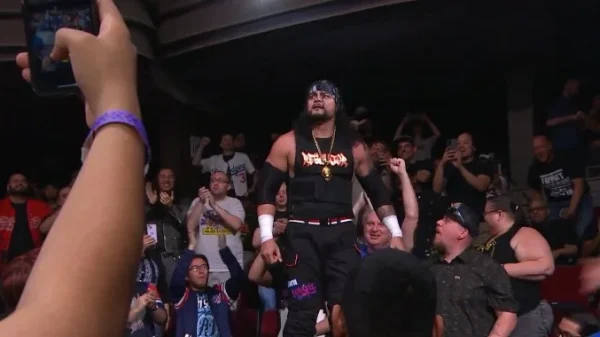 Mike Santana regresa a TNA en Rebellion