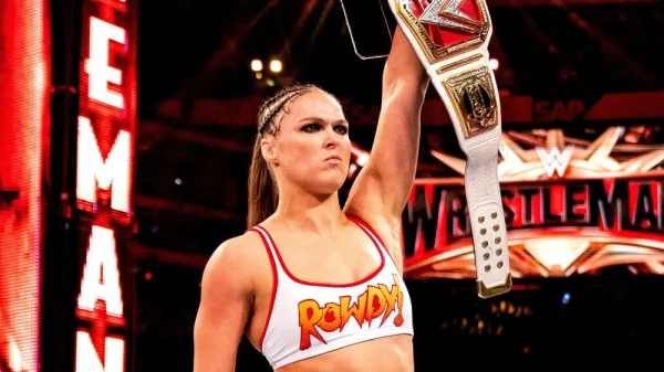 Ronda Rousey debería callarse - Fanaticos Wrestling