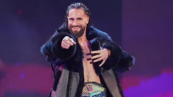 Seth Rollins revela un nuevo look