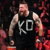 Kevin Owens critica a la nueva versión de The Bloodline